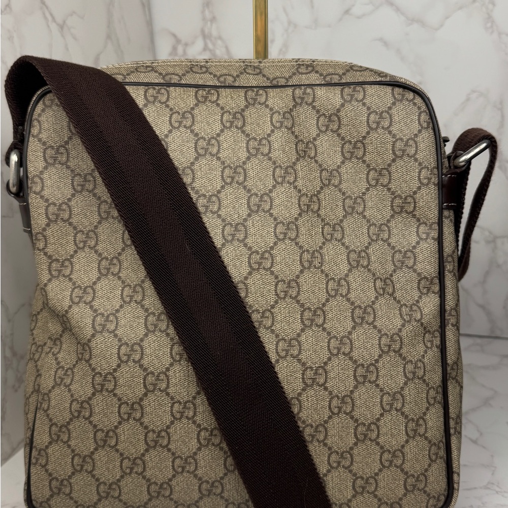Gucci Front Zip Brown Crossbody Bag - Picture 3 of 13